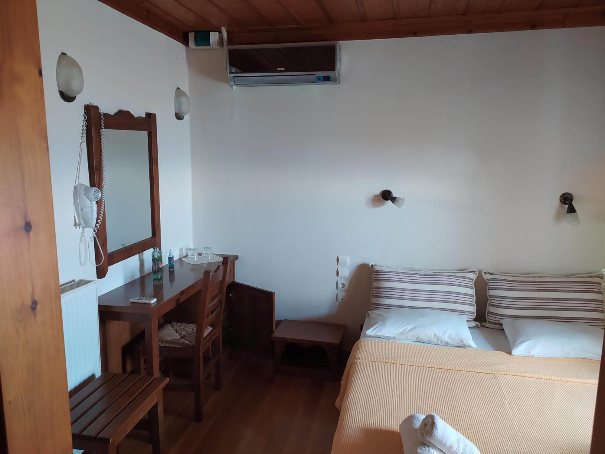 Archontiko Iatridis Hotel Mouresi Luaran gambar