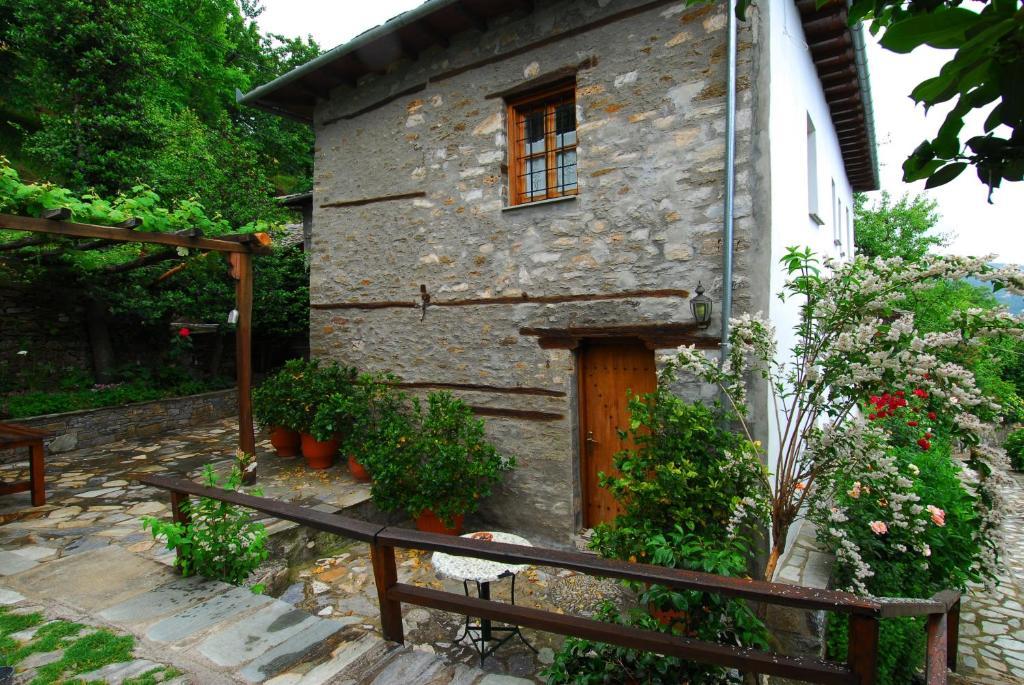 Archontiko Iatridis Hotel Mouresi Luaran gambar