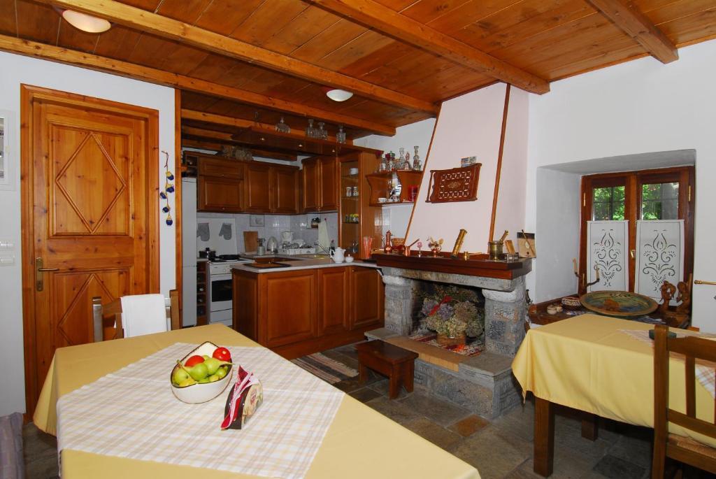 Archontiko Iatridis Hotel Mouresi Luaran gambar